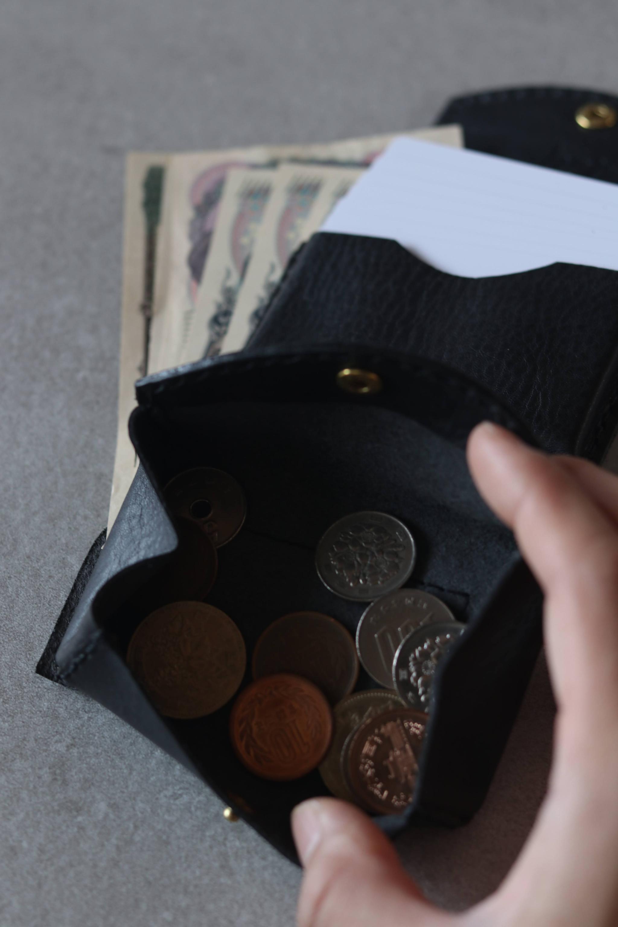 ふわっと包み込む三つ折り財布　ブラック　ミニ財布 コンパクトウォレット イタリアンレザー 本革 プレゼント | 7枚目